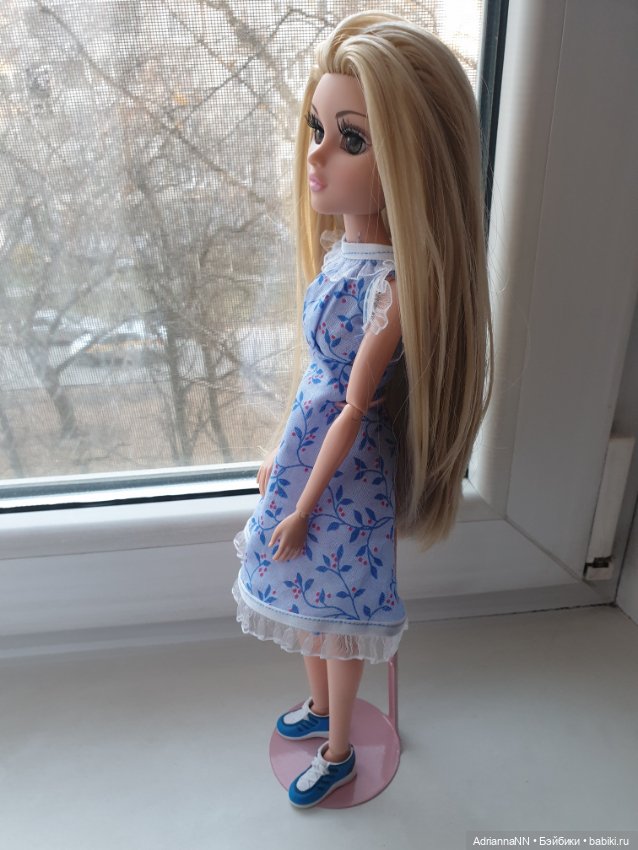 Подставочки для моих куколок Мокси Тинз (фото 2)