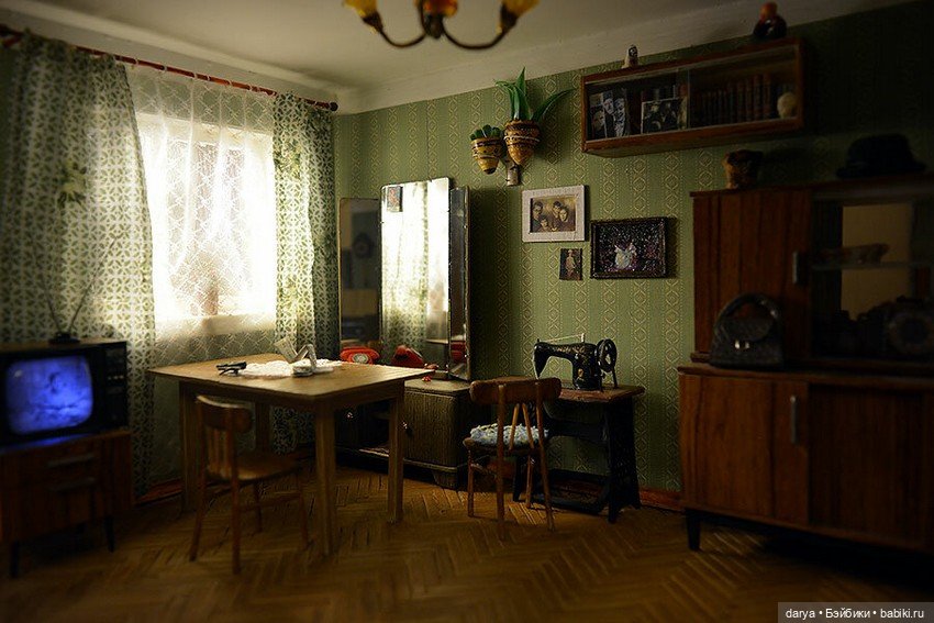 Гостиная с зелеными обоями, автор румбокса Галина Чиркова