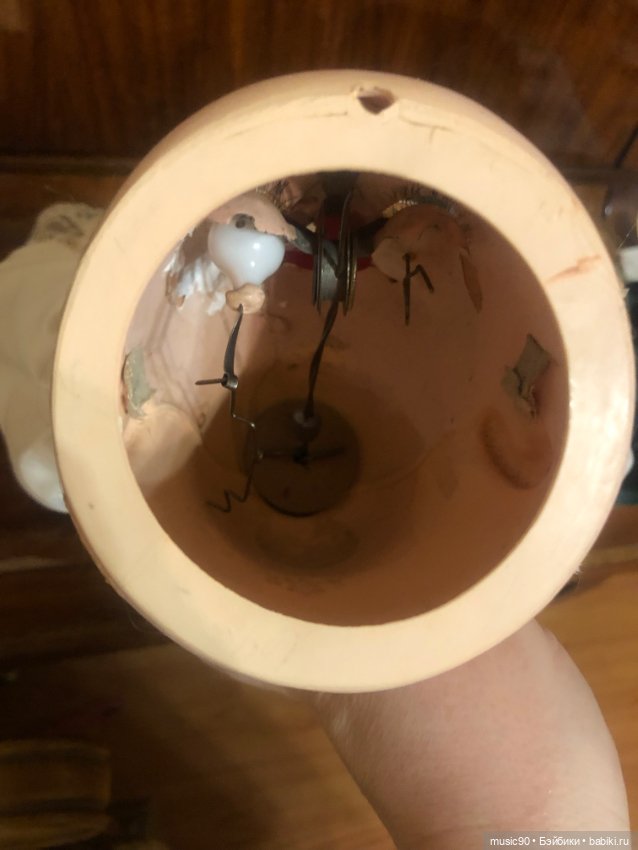 Нужна помощь мастера по ремонту механизма глаз у винтажной куклы