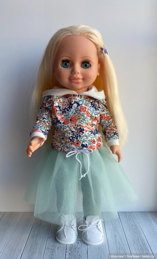 Одеваем Анечку фабрики Весна