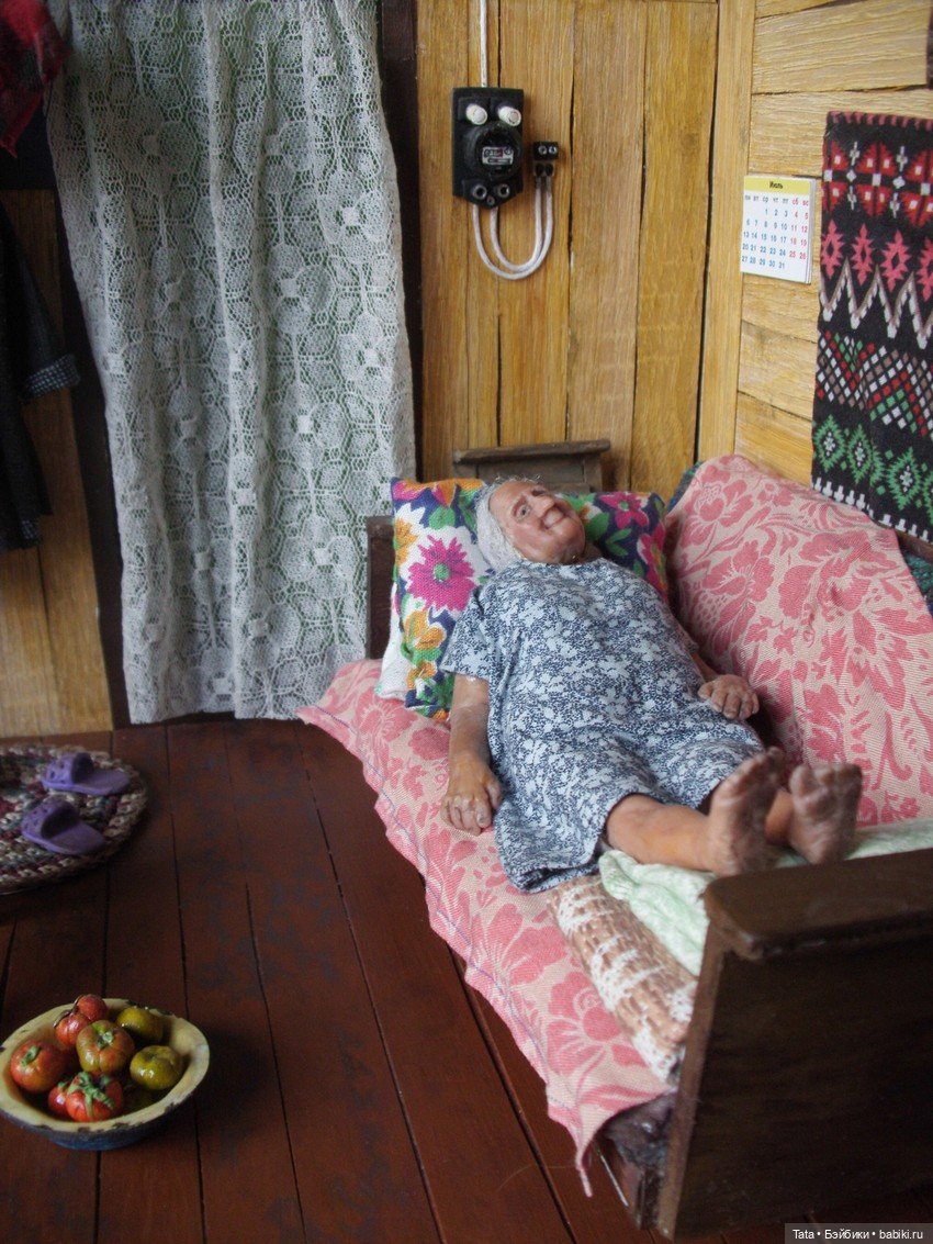 Бабушка-огородница с чyмазыми пяточками, автор Ирина Верхградская