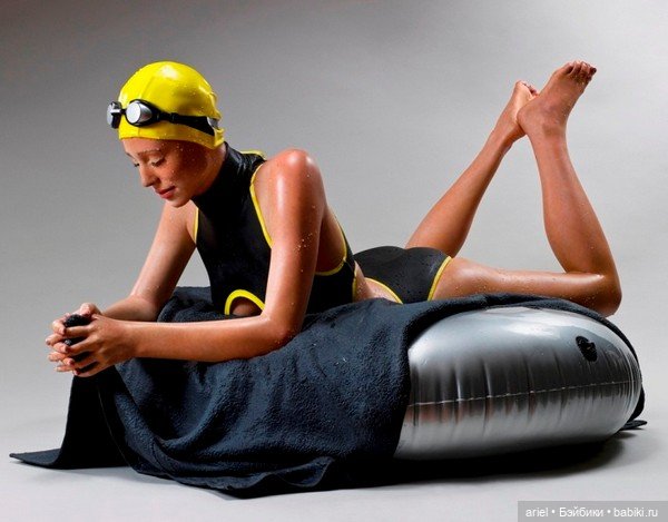 Скульптуры купальщиц от Кэрол Фойерман