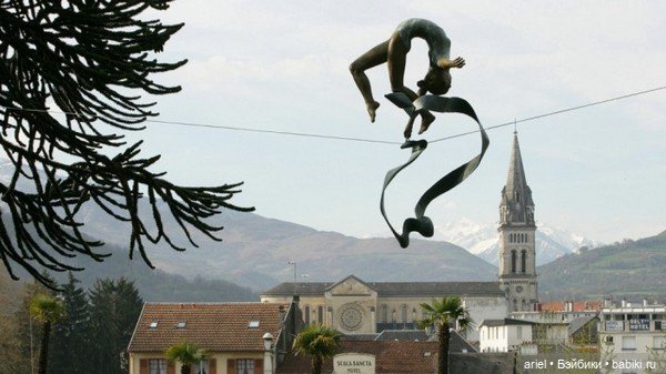 Скульптуры в воздухе Ежи Кедзера (Jerzy Kedziora) (фото 2)