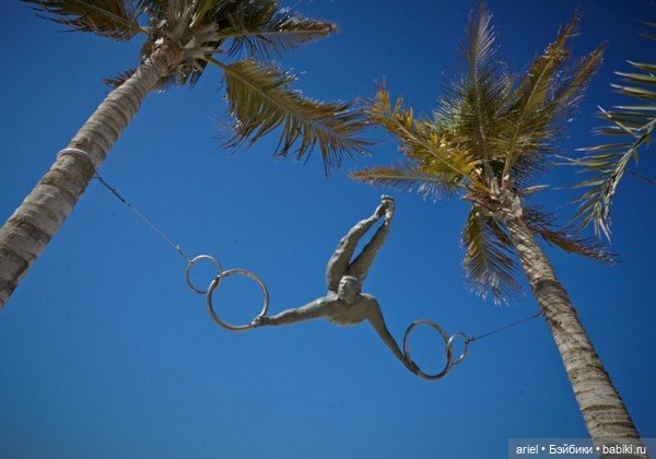 Скульптуры в воздухе Ежи Кедзера (Jerzy Kedziora)