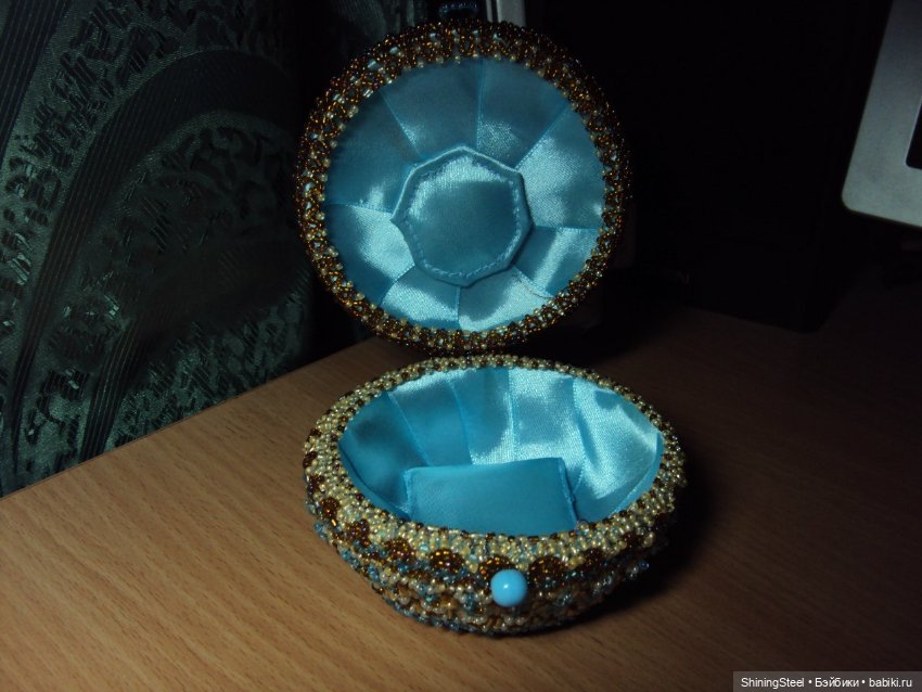 Шкатулки из бисера, и не только они)