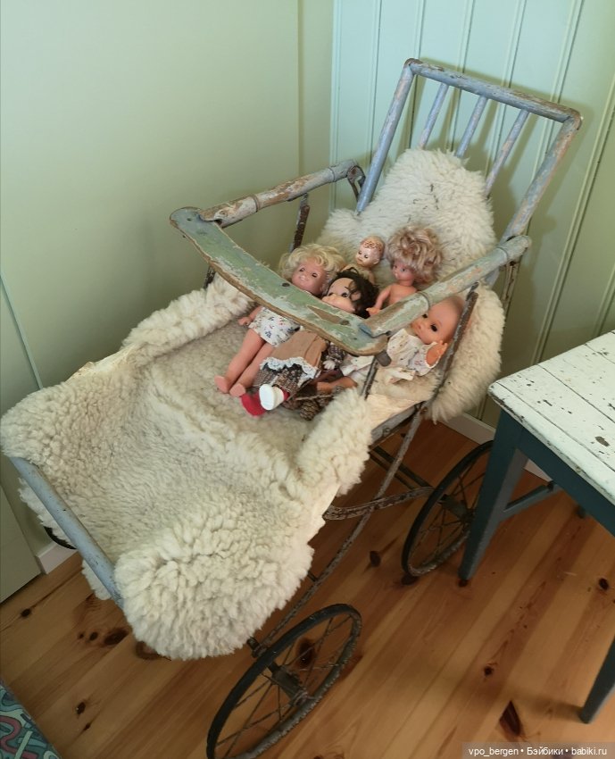 Старинные скандинавские интерьеры - и живущие в них куклы (фото 10)