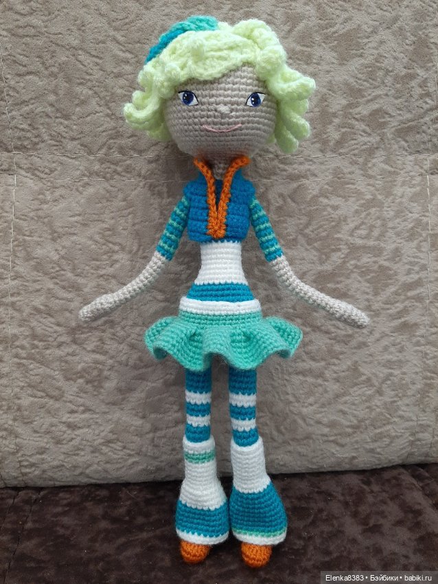 Куклы бывают разные. Даже вязаные