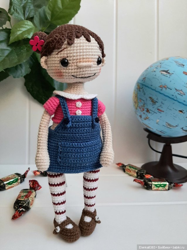Куклы бывают разные. Даже вязаные