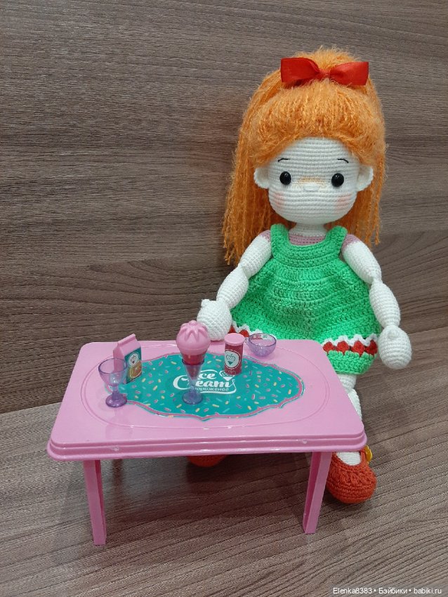 Куклы бывают разные. Даже вязаные