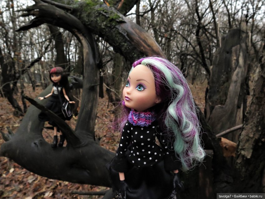 Сериз и Мэделин в ноябрьском лесу