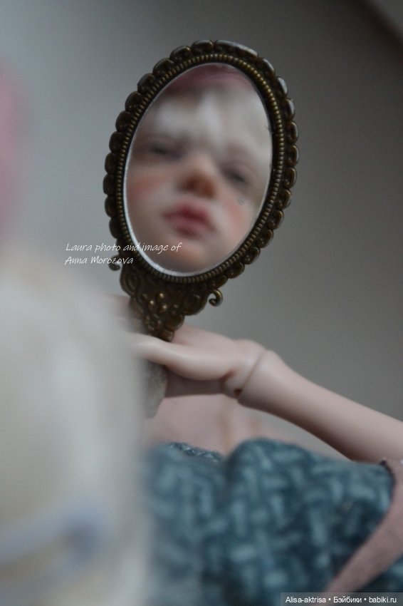 Птичка Лора - студентка музыкального училища