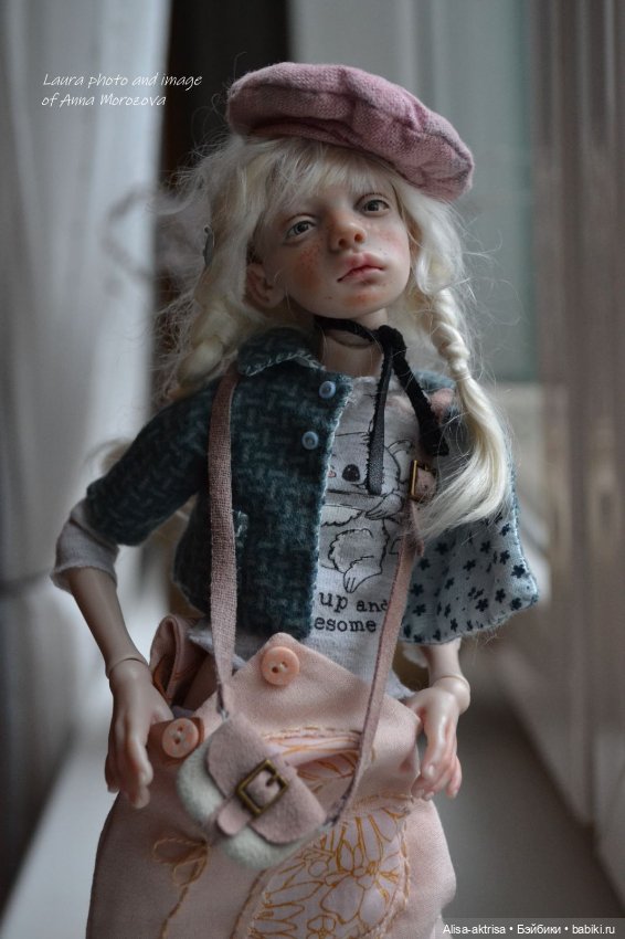 Птичка Лора - студентка музыкального училища