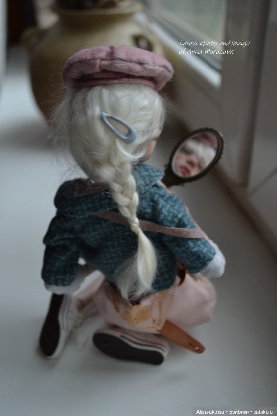 Птичка Лора - студентка музыкального училища