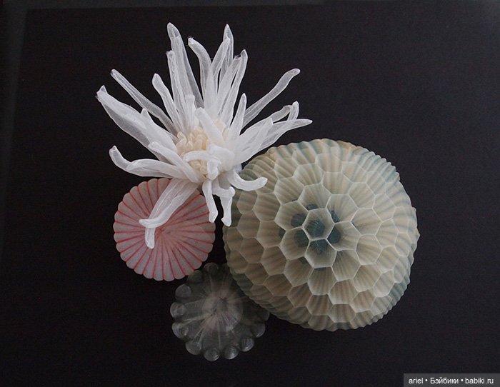 Скульптуры и украшения из ткани (фото 2)