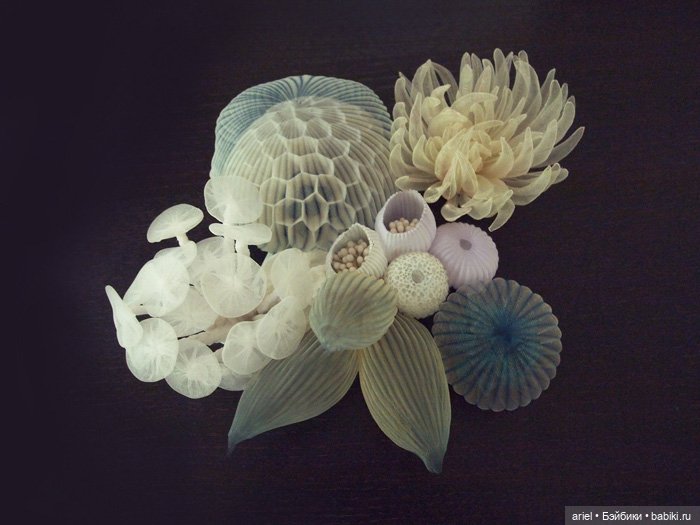 Скульптуры и украшения из ткани