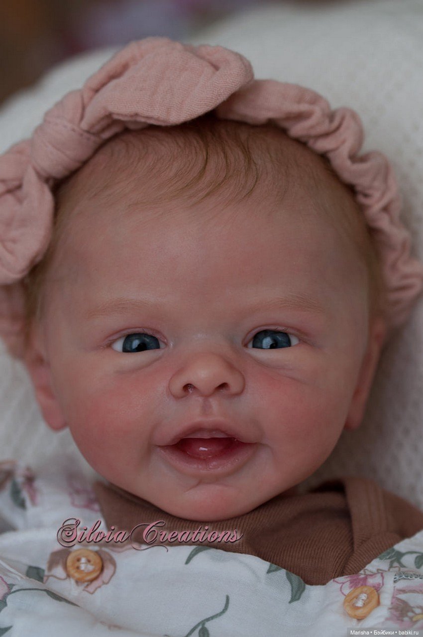 Baby Blossom (сестричка Meadow) скульптора Andrea Arcello, автор прототипа Silvia Ezquerra