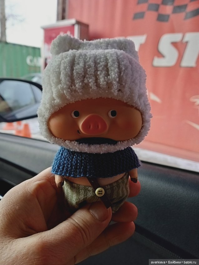 Проша, неугомонный поросенок