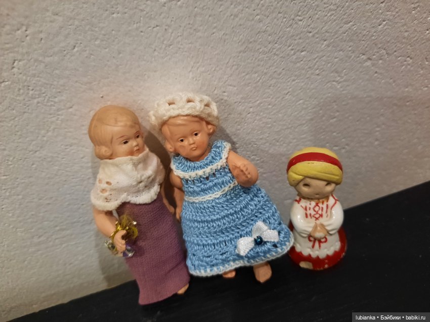 Стоят девчонки, стоят в сторонке (фото 4)