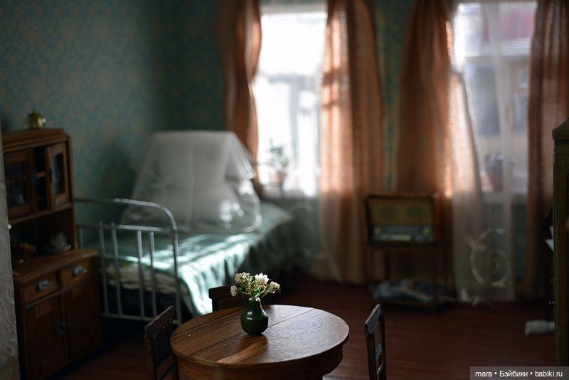 Гостиная с печкой и тремя окнами, автор румбокса Галина Чиркова (фото 8)