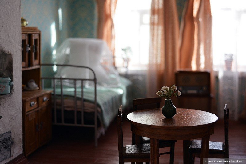 Гостиная с печкой и тремя окнами, автор румбокса Галина Чиркова (фото 10)