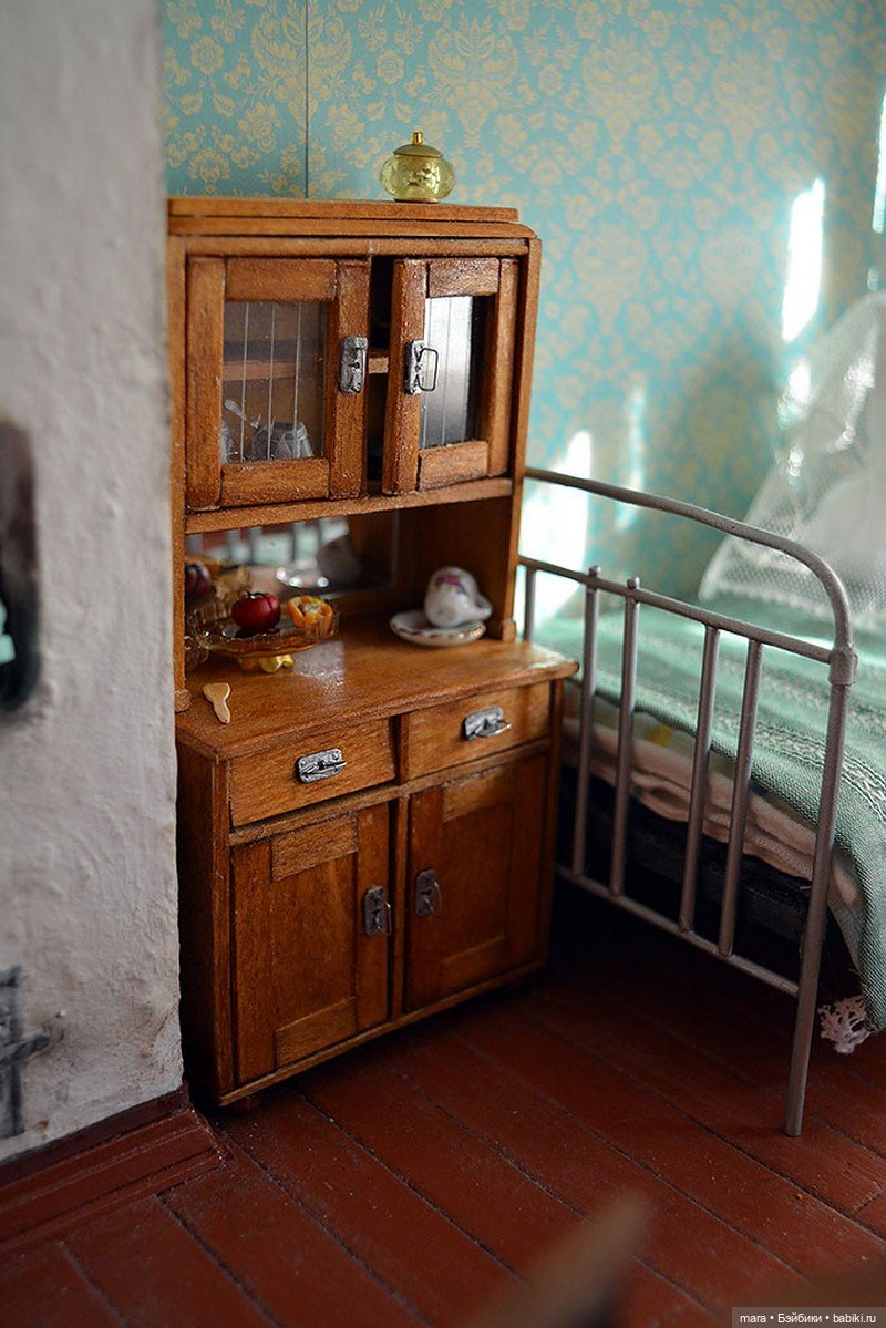 Гостиная с печкой и тремя окнами, автор румбокса Галина Чиркова (фото 4)