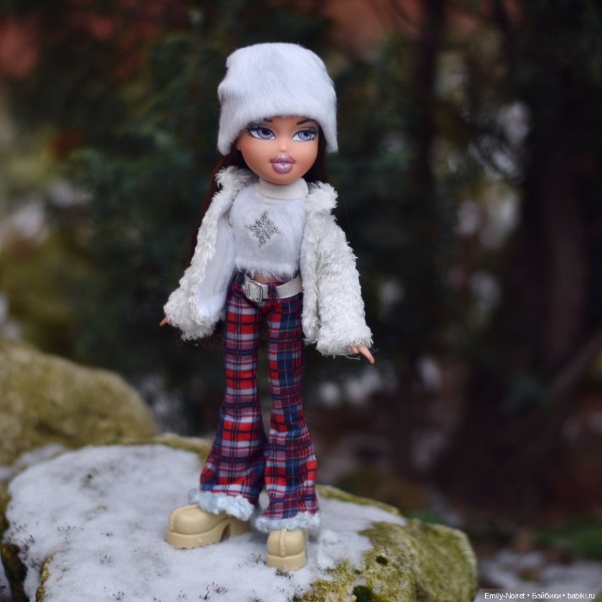 Дана и первый снег — Куклы Bratz (Братц) и Moxie Girlz: MGA (фото 2)