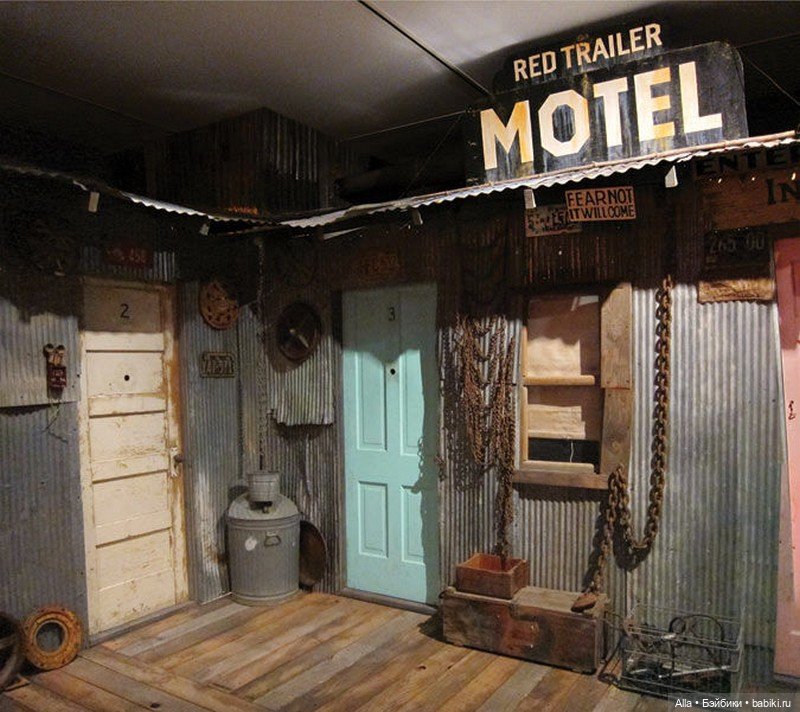 Работы художника Michael C. McMillen