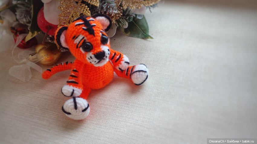 Мини символ года — Вязаные игрушки и амигуруми: крючком
