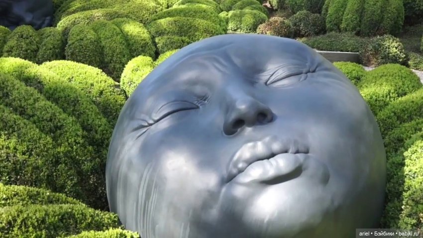 27.09.2021 «Капли дождя» Самуэля Сальседо в парке города Этрета (фото 5)