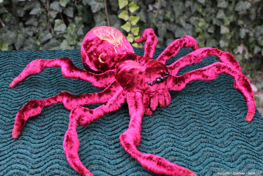 Плюшевый паук Зюзя из серии Древний род