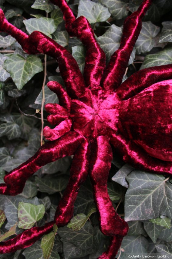 Плюшевый паук Зюзя из серии Древний род