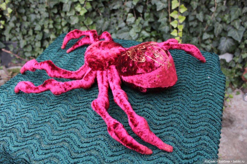 Плюшевый паук Зюзя из серии Древний род