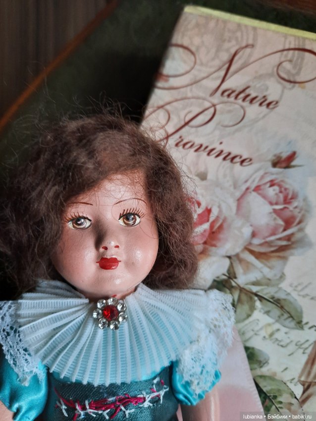 И опять только об одной кукле