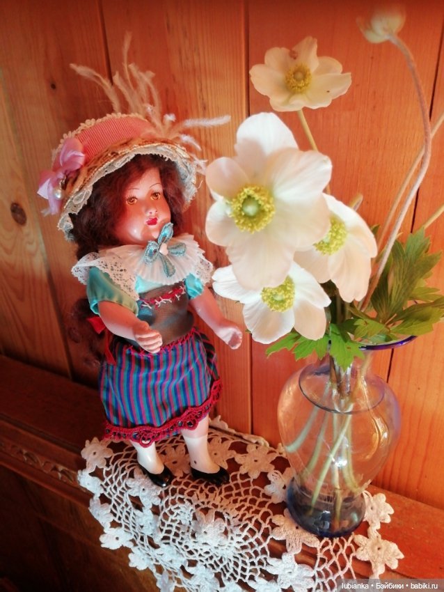 И опять только об одной кукле