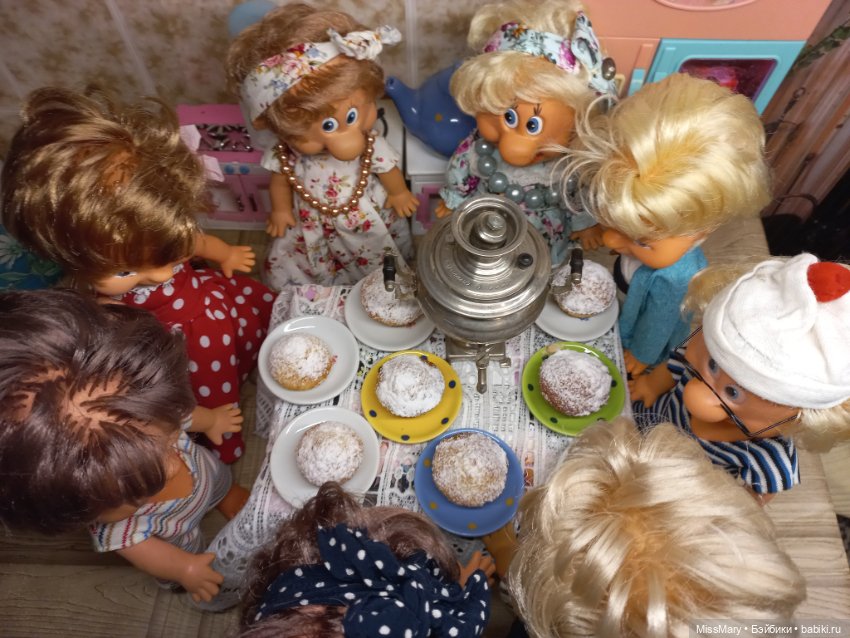 "Веселые картинки". Чай с кексиками