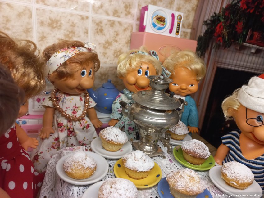 "Веселые картинки". Чай с кексиками