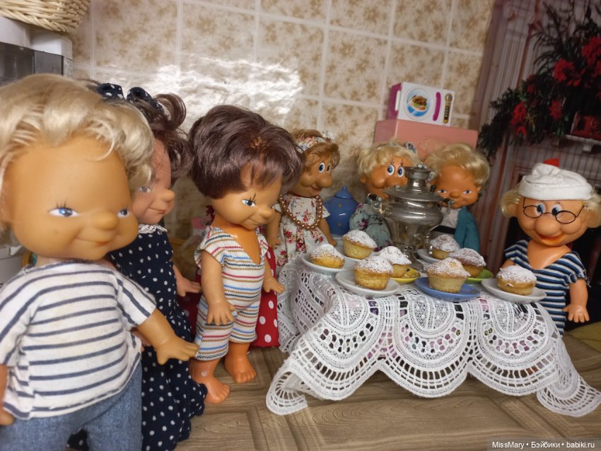 "Веселые картинки". Чай с кексиками