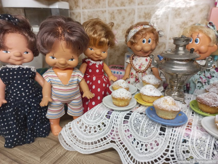 "Веселые картинки". Чай с кексиками