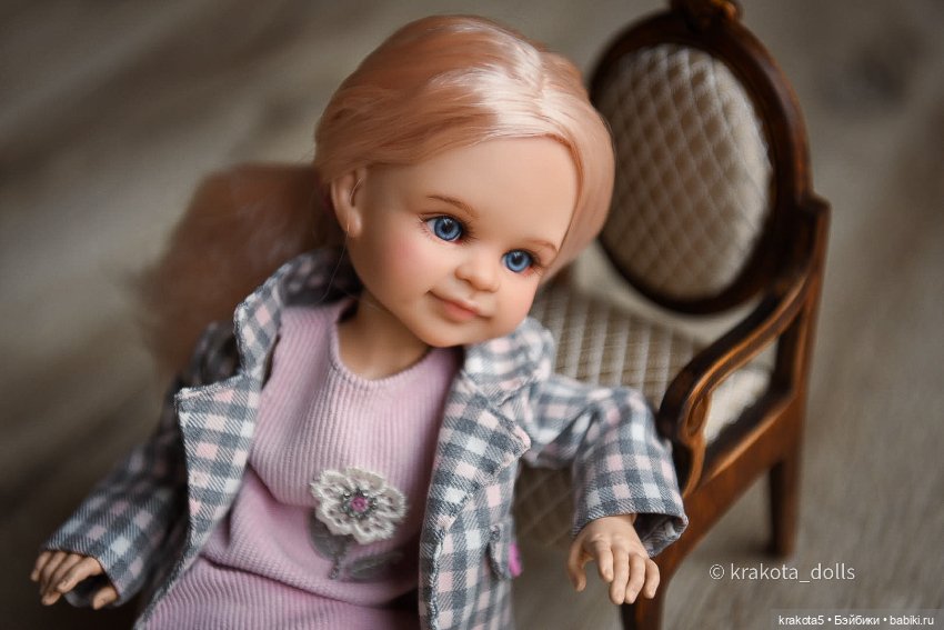 Розовласска Клё. Паола рейна