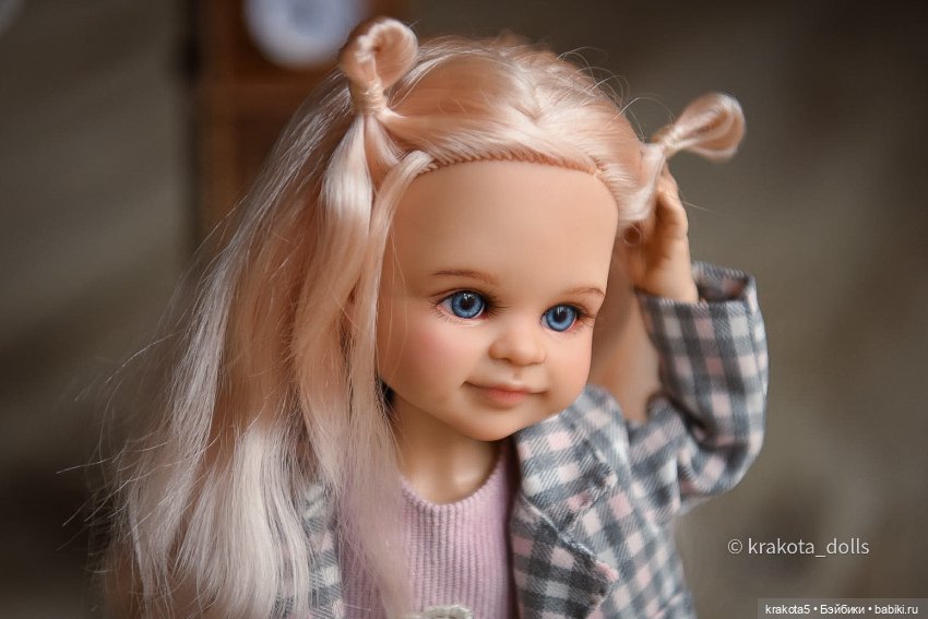 Розовласска Клё. Паола рейна