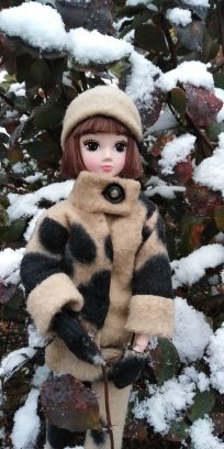 Первый снег. Прошлогодний