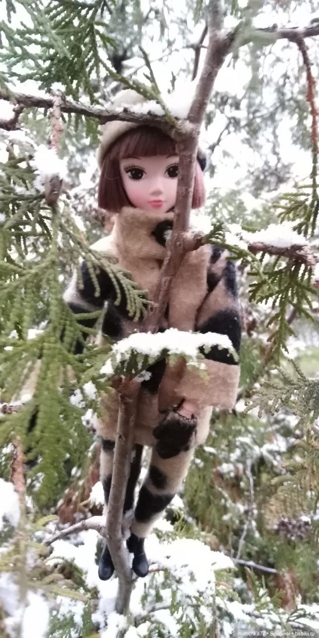 Первый снег. Прошлогодний