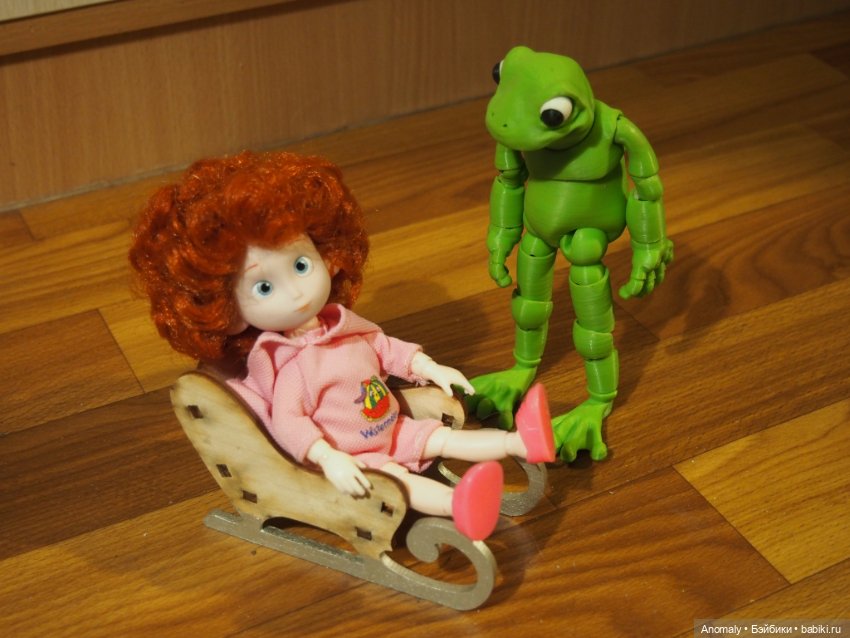 Ну вот, я же говорила. Солнышко нашёл санки