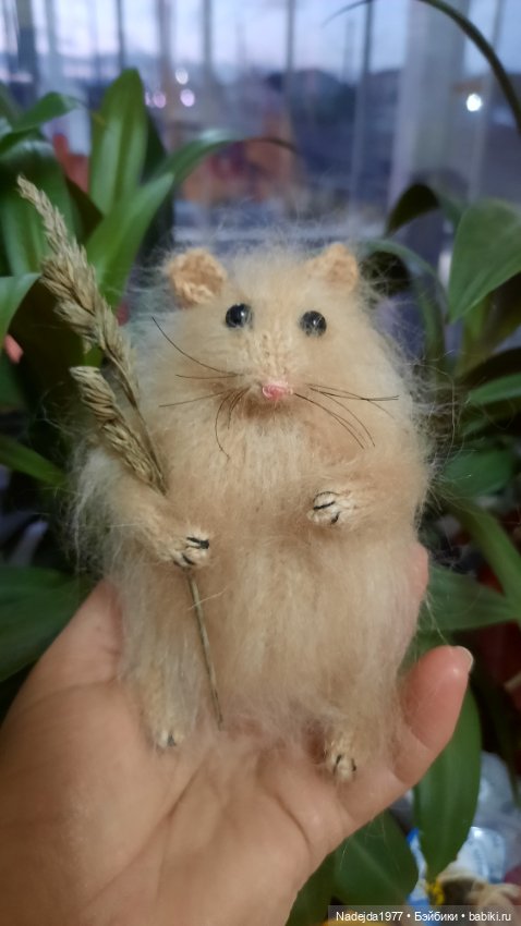 Новая работа хомячки — Вязаные игрушки и амигуруми: крючком