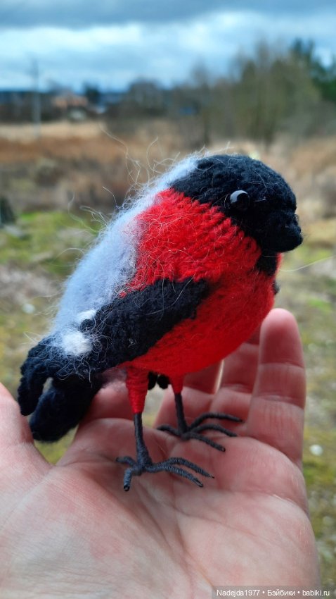 Новая работа снегирь... Люблю этих птичек