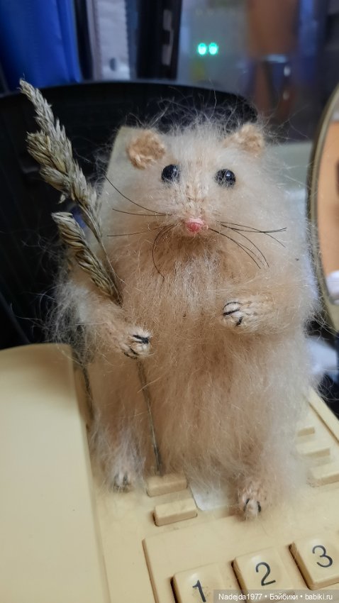 Новая работа хомячки — Вязаные игрушки и амигуруми: крючком