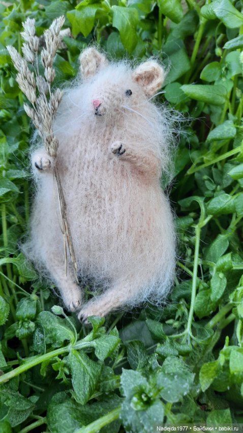 Новая работа хомячки — Вязаные игрушки и амигуруми: крючком