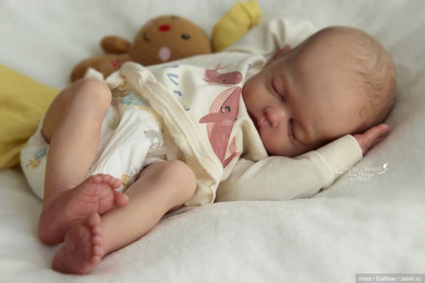 Annie скульптора Lili Lilly Gold, автор прототипа Beatriz Clemente