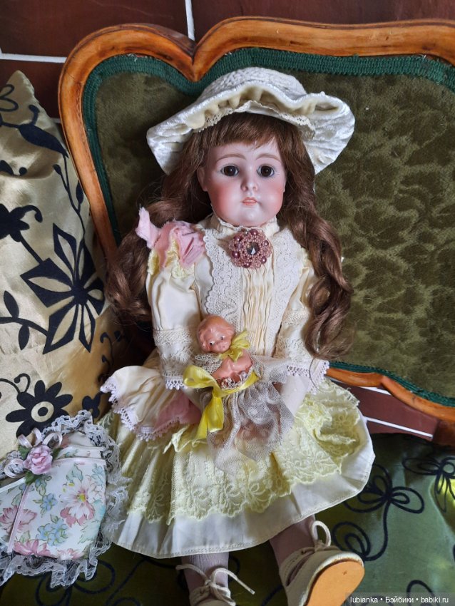 Моя первая антикварная кукла