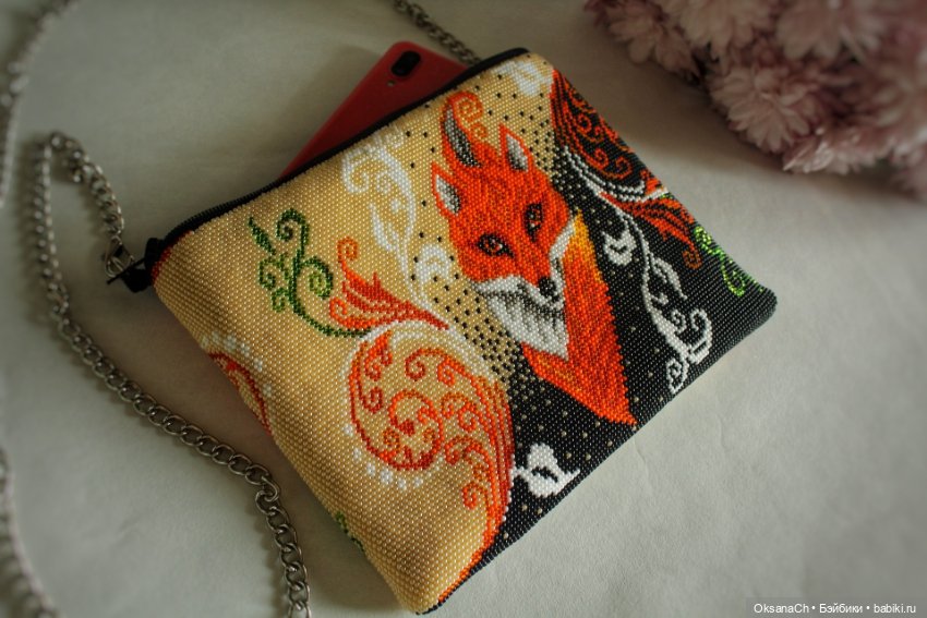 Сумочка из бисера тренд сезона (фото 7)